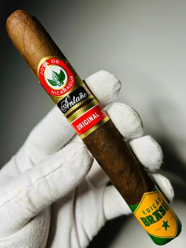 Charuto Joya de Nicaragua Antaño Original Brasil Toro