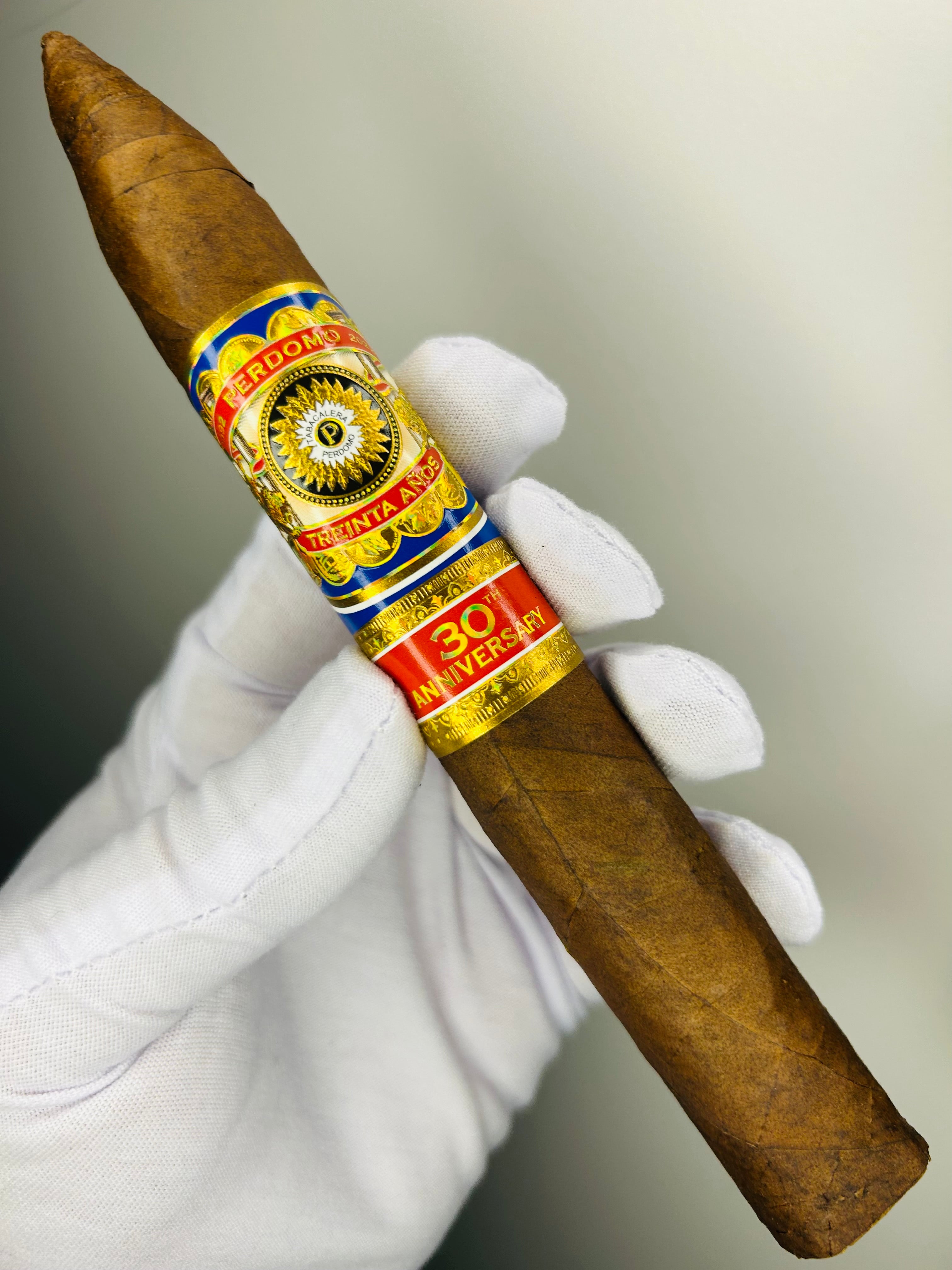 Charuto Perdomo 30th Anniversary Maduro Torpedo (7 x 54)