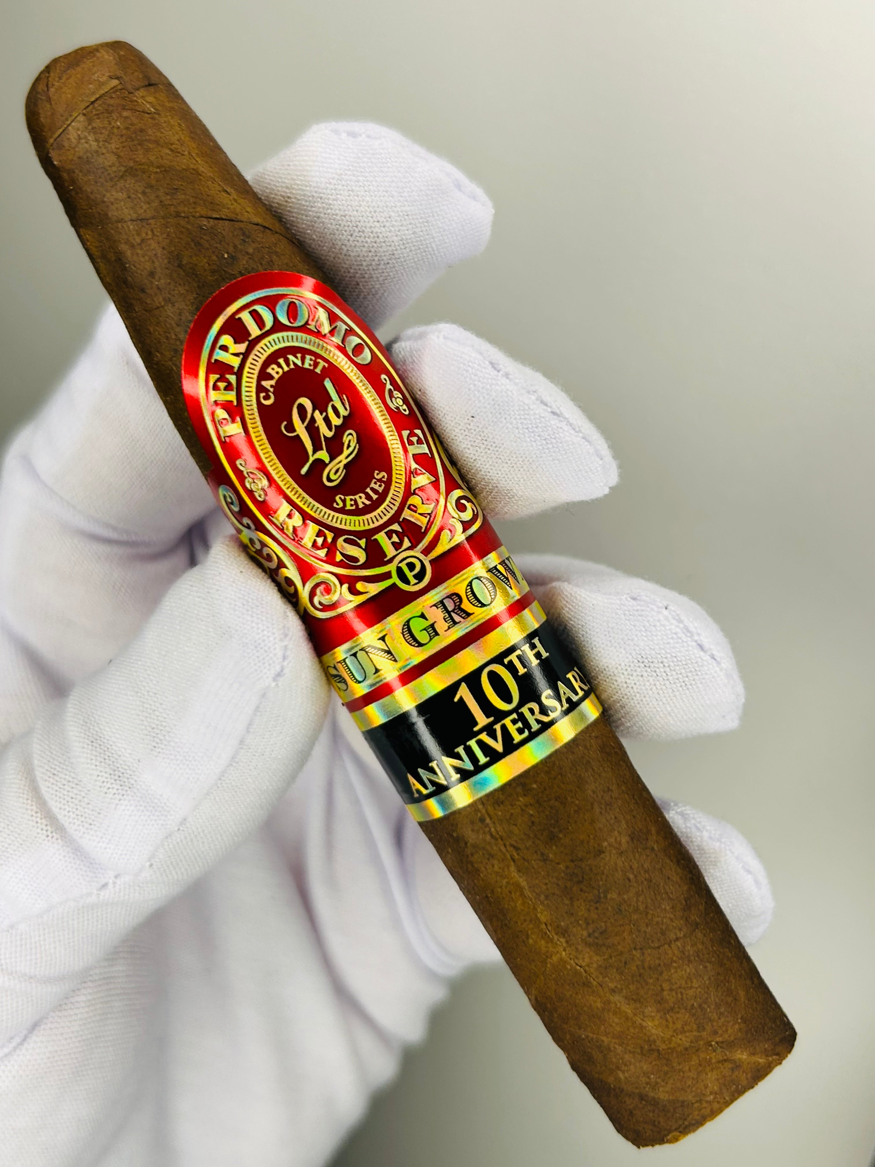 Charuto Perdomo Reserve 10th Anniversary BP Figurado SunGrown (4.7 x 53)