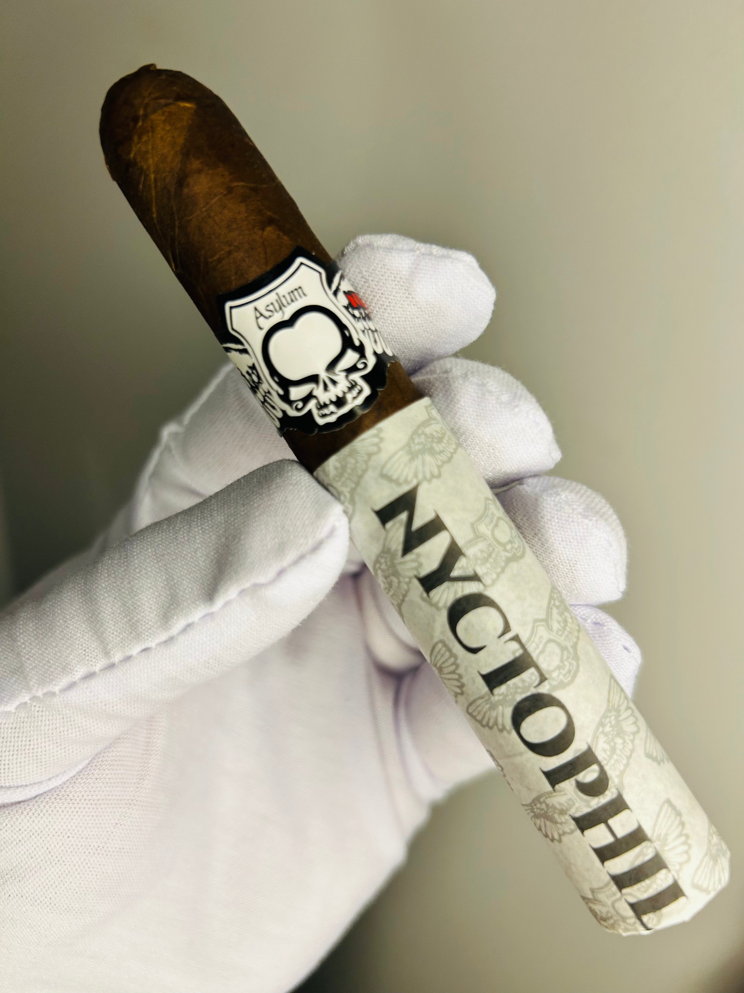 Charuto Asylum Nyctophio 13  (5 x 50)