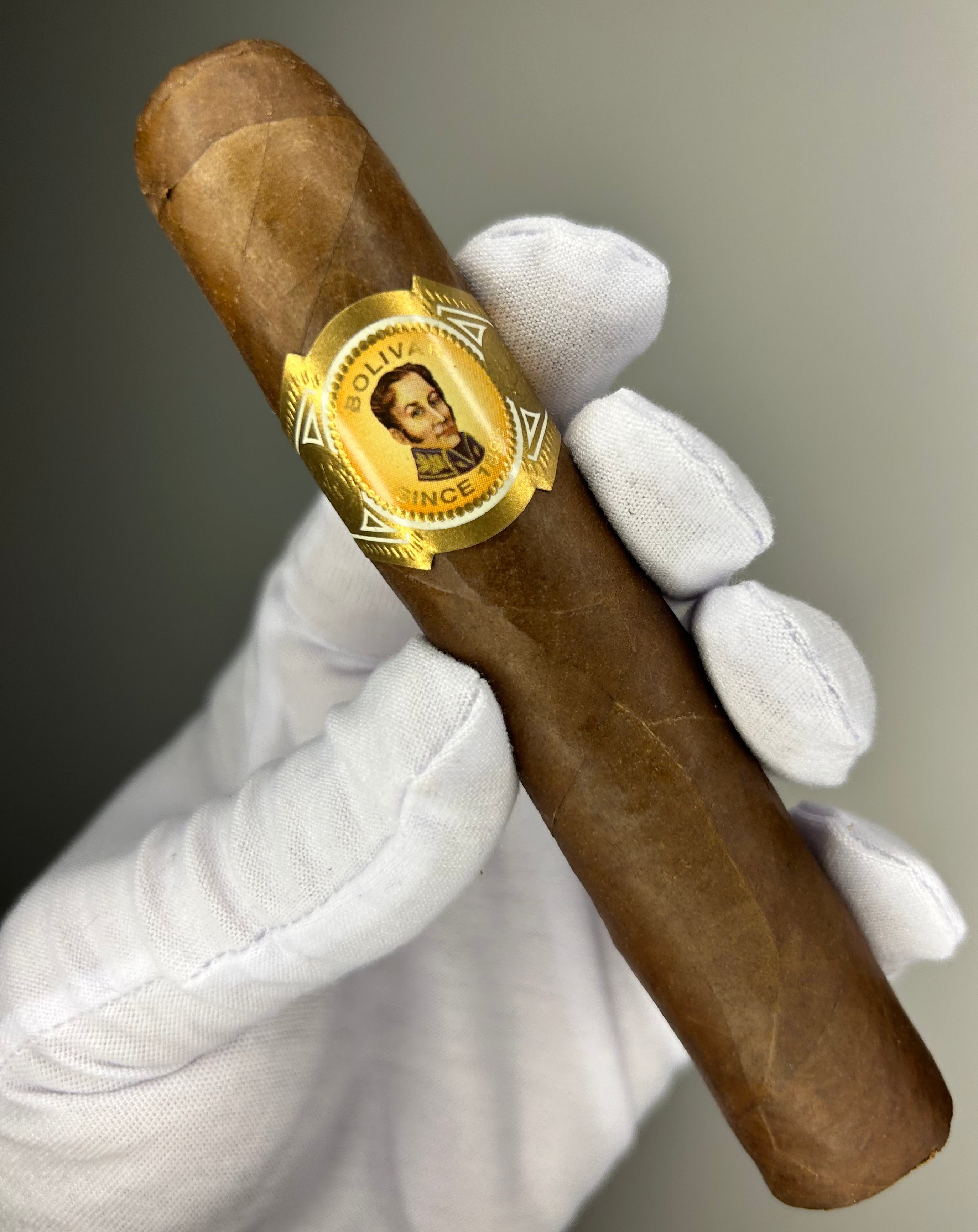 Charuto Bolivar Cofradia No. 554 Robusto